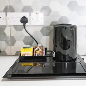 https://napa-centrale-suites.hotelsatayianapa.com